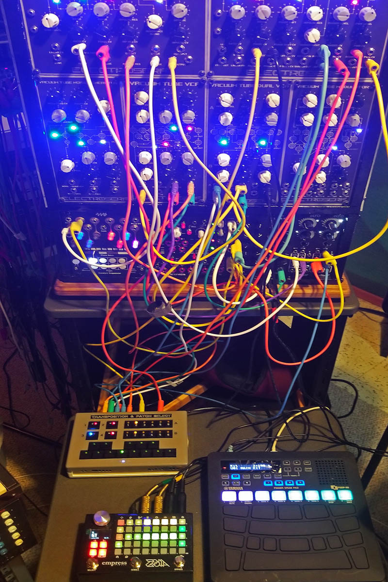 Transposition & Patch Select module connected.